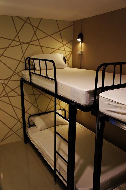 Link Corner Hostel Bangkok Extérieur photo